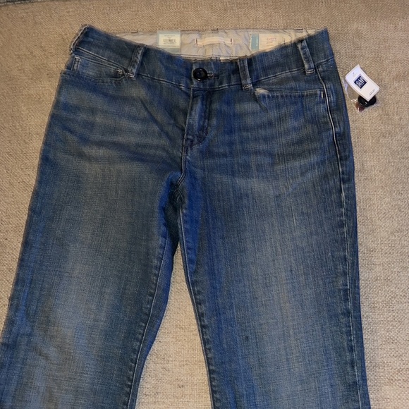 NWT GAP curvy, boot cut, low rise, stretch jeans - size 6 - Picture 5 of 5